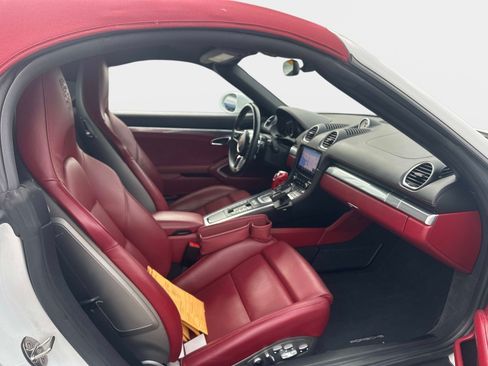 Used 2017 Porsche 718 Boxster S RWD image 7