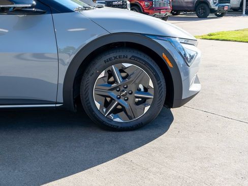 New 2026 Kia EV6 Light AWD/4WD image 33