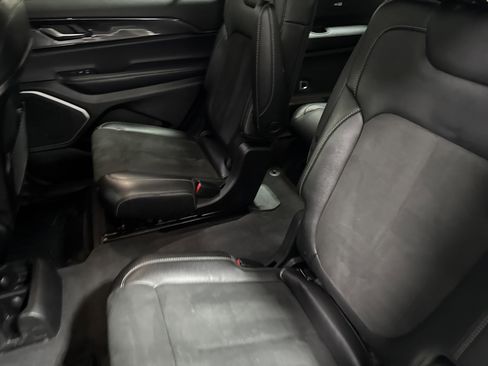 Used 2021 Jeep Grand Cherokee L Altitude image 34