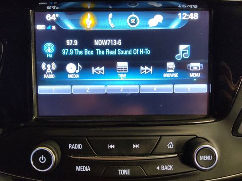 Used 2019 Buick Envision Essence FWD image 25