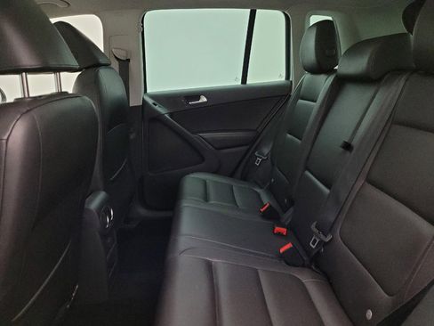 Used 2017 Volkswagen Tiguan Wolfsburg Edition FWD image 18