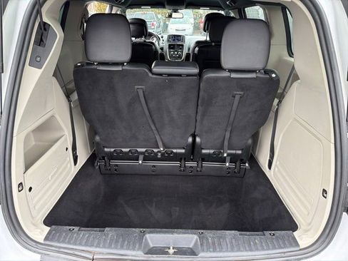 Used 2019 Dodge Grand Caravan SXT image 20