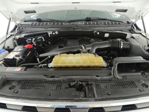 Used 2020 Ford Expedition XLT image 6