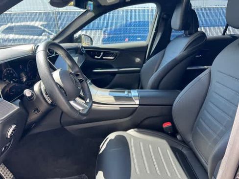 Used 2026 Mercedes-Benz GLC 300 4MATIC image 19