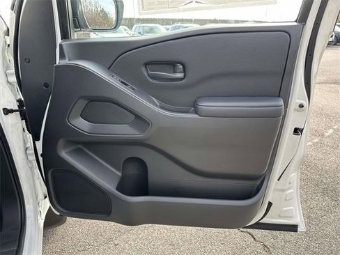 New 2026 Nissan Frontier SV w/ Tow Package image 8