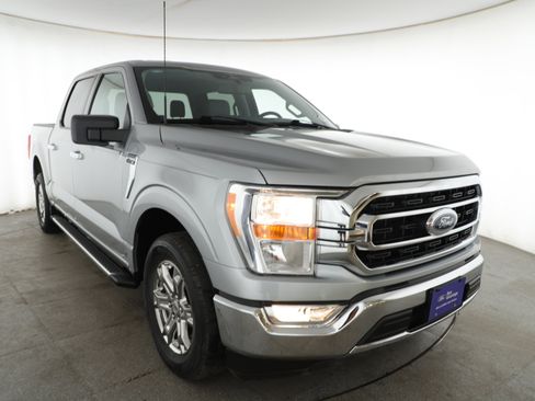Used 2023 Ford F150 XLT w/ Equipment Group 301A Mid RWD image 3