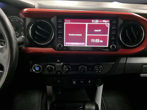 Used 2020 Toyota Tacoma TRD Off-Road image 11