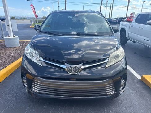 Used 2018 Toyota Sienna XLE Premium image 1