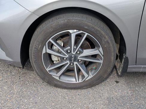 Used 2024 Kia Forte LXS image 10