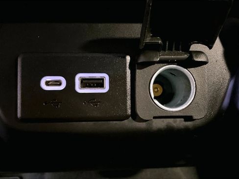 Used 2023 Chevrolet Silverado 1500 Custom image 27