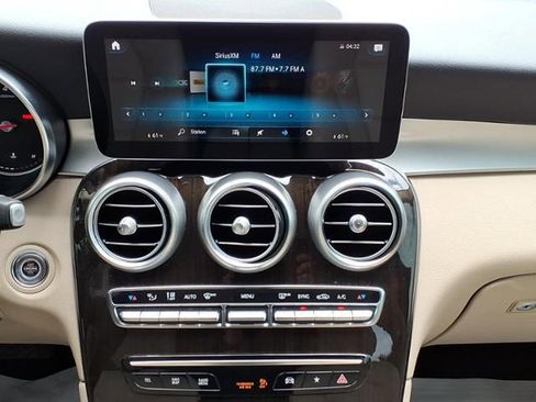 Used 2021 Mercedes-Benz GLC 300 image 18