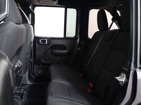 Used 2022 Jeep Wrangler Unlimited Sport image 23