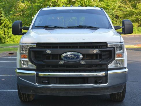 Used 2021 Ford F250 XL w/ Power Equipment Group RWD image 2