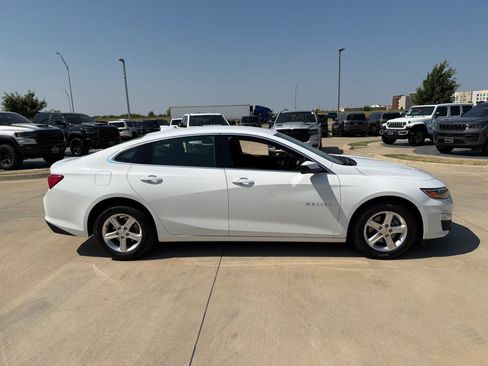 Used 2024 Chevrolet Malibu LT FWD image 6