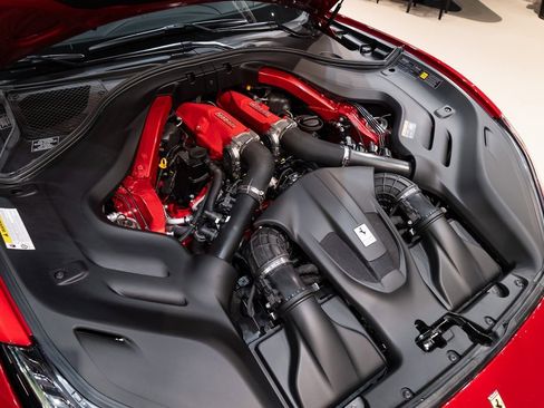 Certified 2023 Ferrari Portofino M image 17