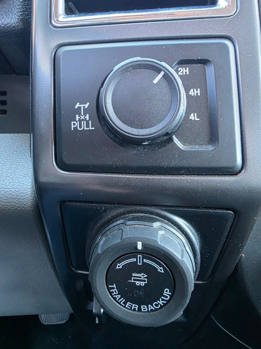 Used 2016 Ford F150 XLT w/ Equipment Group 302A Luxury AWD/4WD image 17