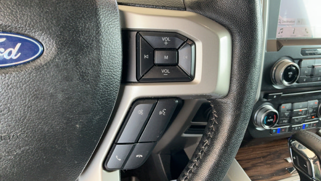 Used 2018 Ford F150 Lariat w/ Equipment Group 502A Luxury AWD/4WD image 13