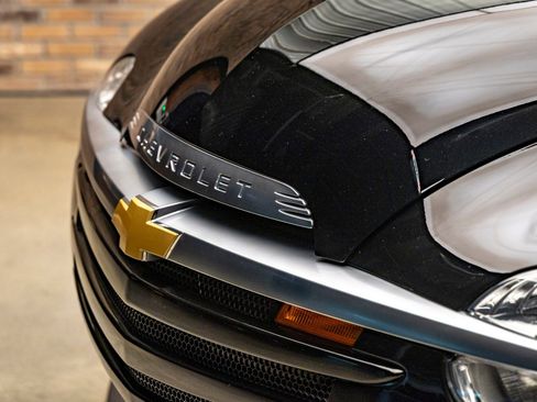 Used 2005 Chevrolet SSR w/ Preferred Equipment Group image 23