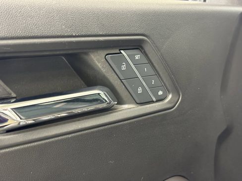 Used 2024 GMC Canyon Denali image 10