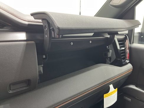 New 2026 GMC Sierra 2500 AT4 w/ AT4 Premium Plus Package AWD/4WD image 21