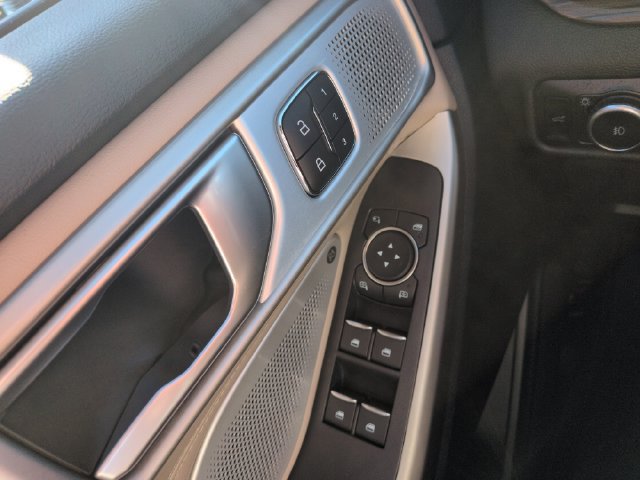 Certified 2023 Ford Explorer Limited w/ Limited Technology Package AWD/4WD image 31