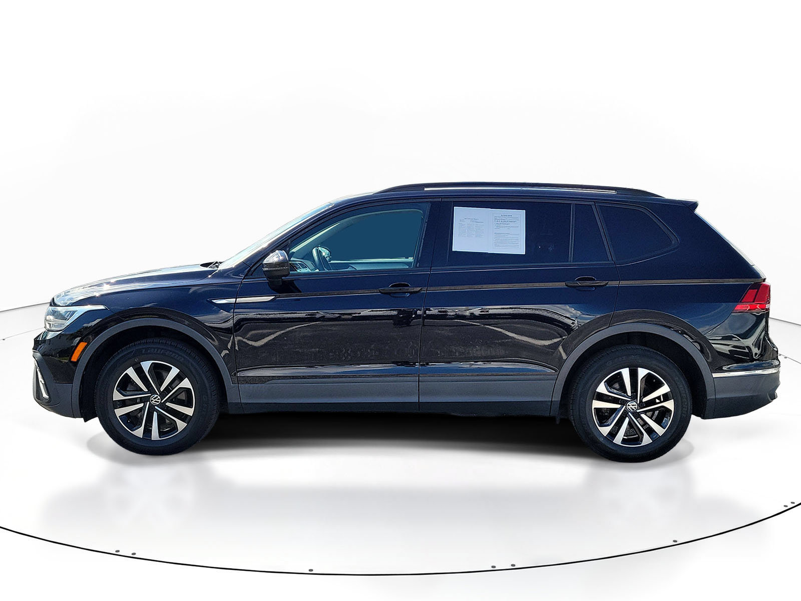 Used 2022 Volkswagen Tiguan S FWD image 4
