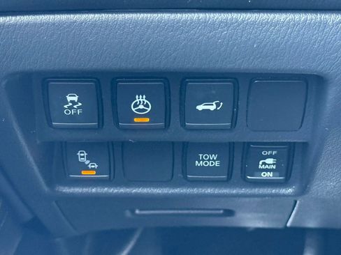 Used 2020 Nissan Pathfinder SL AWD/4WD image 41