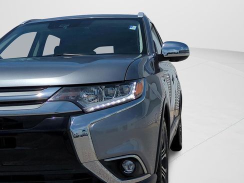 Used 2017 Mitsubishi Outlander GT AWD/4WD image 24