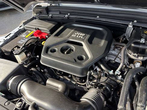 Used 2021 Jeep Wrangler Unlimited Sahara image 27