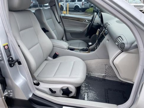 Used 2007 Mercedes-Benz C 230 Sedan image 23