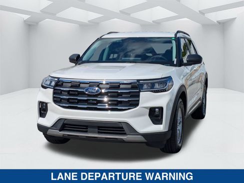 New 2025 Ford Explorer Active w/ Active Comfort Package image 8