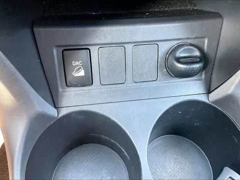 Used 2008 Toyota RAV4 Limited AWD/4WD image 18