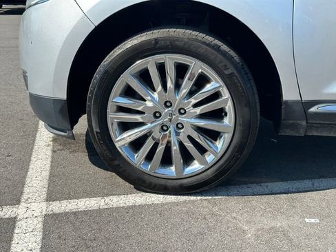 Used 2013 Lincoln MKX FWD image 10