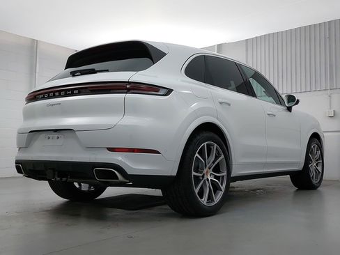 New 2026 Porsche Cayenne image 7
