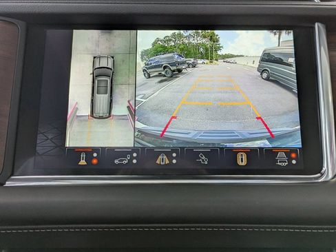 Used 2023 GMC Yukon Denali Ultimate AWD/4WD image 15