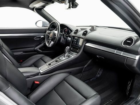 Used 2025 Porsche 718 Boxster image 23