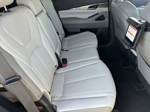 Certified 2026 INFINITI QX60 Luxe w/ Family Package FWD image 15