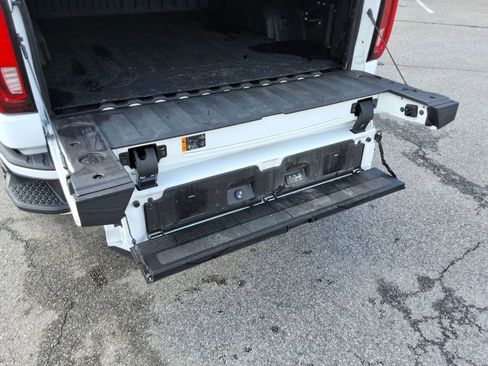 Certified 2022 GMC Sierra 1500 AT4X image 16