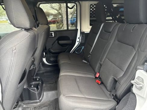 Used 2019 Jeep Wrangler Unlimited Sport S AWD/4WD image 28