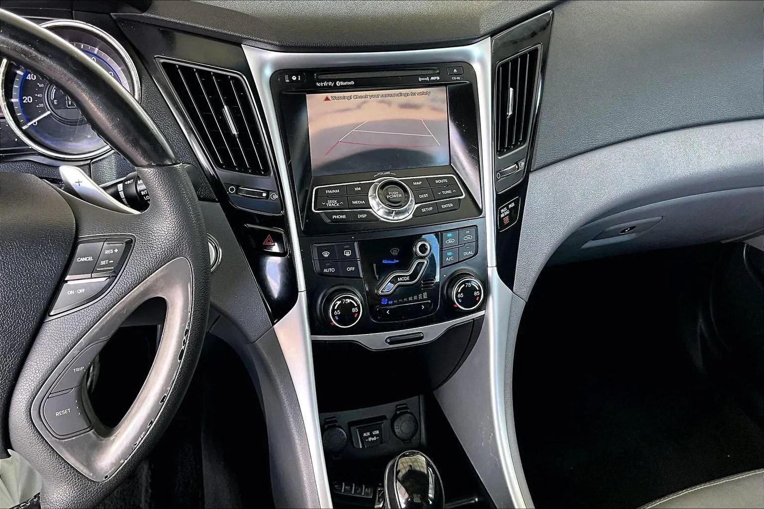 Used 2011 Hyundai Sonata Limited w/ Navigation Pkg 5 FWD image 9