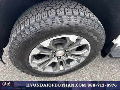 Used 2024 Chevrolet Silverado 1500 High Country w/ Technology Package image 18