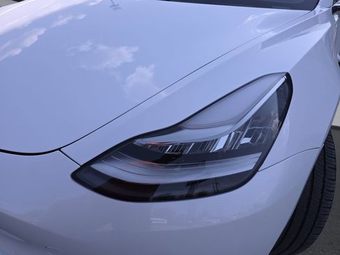 Used 2018 Tesla Model 3 Long Range RWD image 33