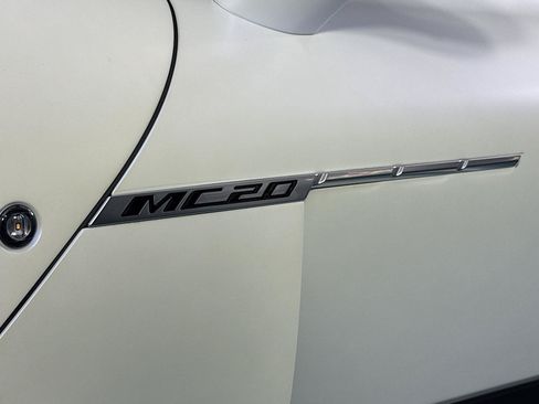 Used 2023 Maserati MC20 Coupe RWD image 39