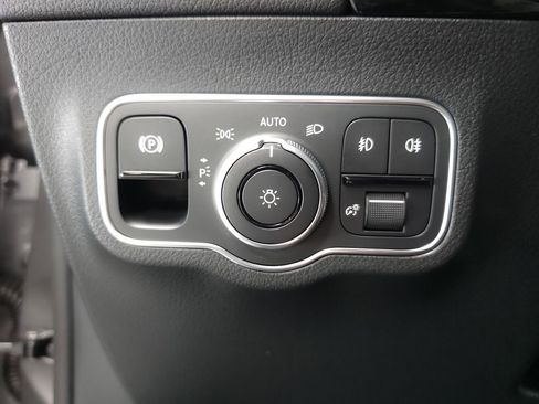 Certified 2026 Mercedes-Benz GLA 250 4MATIC image 9