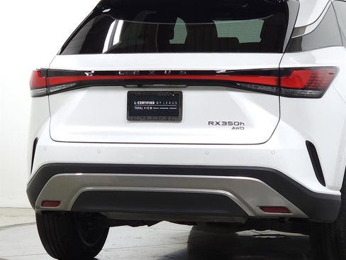 Used 2024 Lexus RX 350 w/ Convenience Package image 9