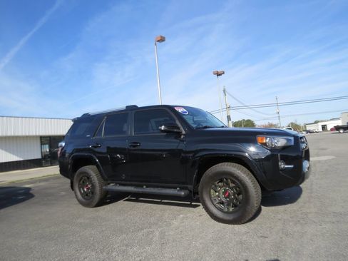 Used 2023 Toyota 4Runner SR5 Premium w/ Moonroof Package image 1