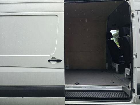 Used 2012 Mercedes-Benz Sprinter 2500 w/ Premium Pkg image 18