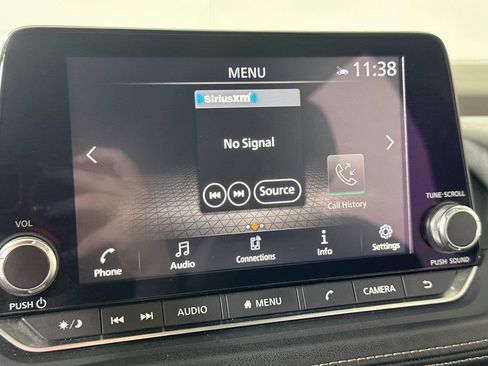 Used 2021 Nissan Rogue SV AWD/4WD image 25