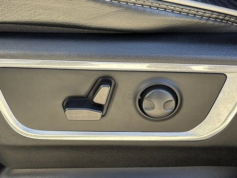 Used 2024 RAM 1500 Laramie image 14