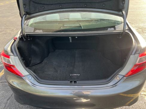 Used 2014 Toyota Camry LE image 33